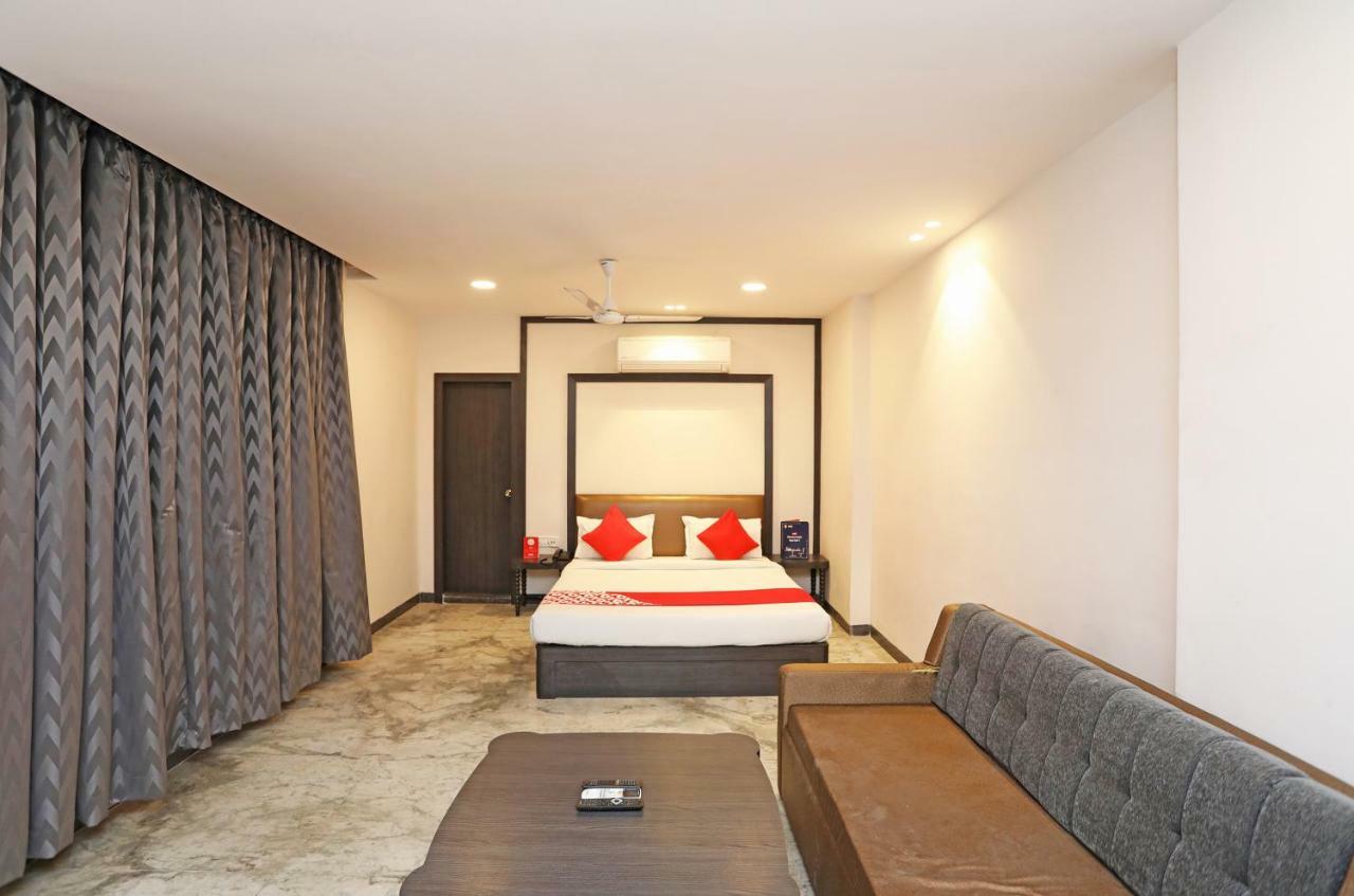 Oyo 15966 Hotel Shivam Calcutta Exterior foto